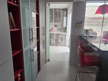 Departamento en Primer Piso de 222 m² de 3 Dorm. en Santiago Se Surco