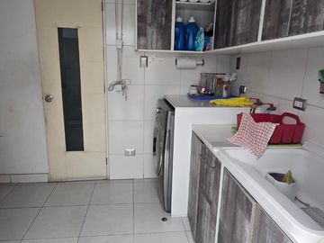 Departamento en Primer Piso de 222 m² de 3 Dorm. en Santiago Se Surco