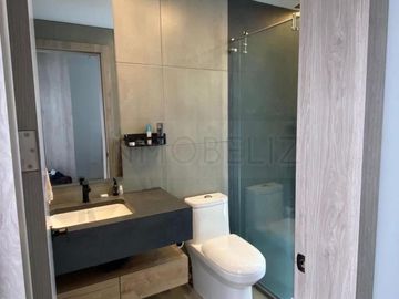NAYON CASA DE LUJO EN CONJUNTO DE NUEVE CASAS, 312MTS 5 DORMITORIOS, JARDIN,$335.000,00 negociables