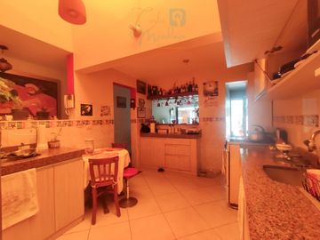 A UN PASO DE AV. LA MAR  - Casa como terreno en Pueblo Libre - zona residencial