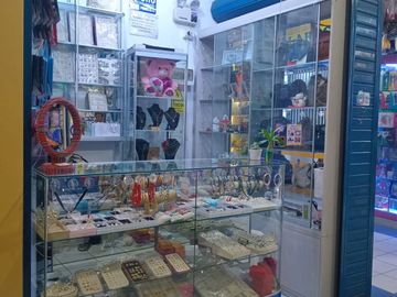 SE VENDE LOCAL COMERCIAL EN ESTRATÉGICA UBICACIÓN A MEDIA CUADRA DE LA AV. AVIACIÓN EN SURQUILLO