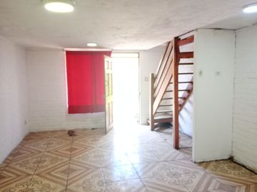 Casa 4 dormitorios 2 baños 2 estacionamientos