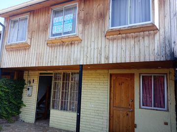 Casa 4 dormitorios 2 baños 2 estacionamientos