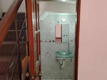 ALQUILER  CASA REMODELADA EN CONDOMINIO  SEGURO  CERCA C.C.EL POLO, COLEGIOS,UNIVERSIDADES