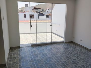 ALQUILER  CASA REMODELADA EN CONDOMINIO  SEGURO  CERCA C.C.EL POLO, COLEGIOS,UNIVERSIDADES