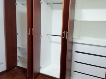 ALQUILER  CASA REMODELADA EN CONDOMINIO  SEGURO  CERCA C.C.EL POLO, COLEGIOS,UNIVERSIDADES