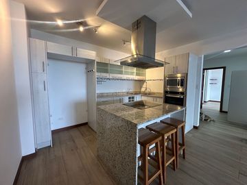 DEPARTAMENTO DE VENTA, sector Nayón