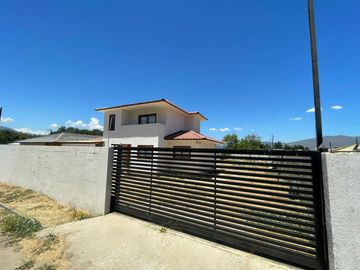 Gran casa en Olmué