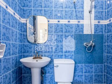 4 Bedroom House with Swimming Pool for Sale in Maria Luisa Estate Park