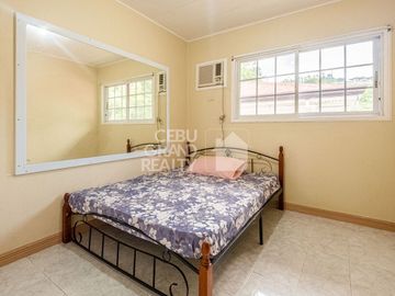 4 Bedroom House with Swimming Pool for Sale in Maria Luisa Estate Park