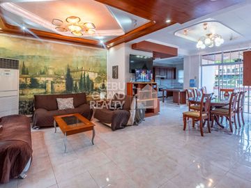 4 Bedroom House with Swimming Pool for Sale in Maria Luisa Estate Park