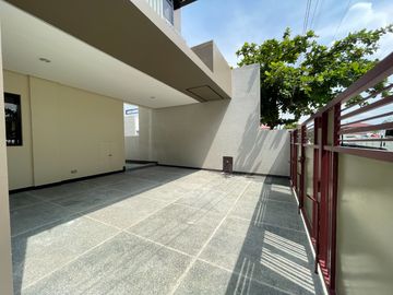 READY FOR OCCUPANCY UNIT IN IMUS CAVITE!
