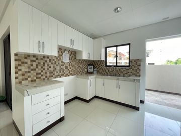 READY FOR OCCUPANCY UNIT IN IMUS CAVITE!