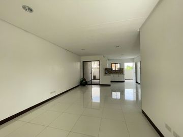 READY FOR OCCUPANCY UNIT IN IMUS CAVITE!