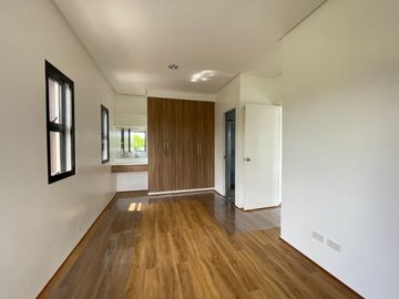 READY FOR OCCUPANCY UNIT IN IMUS CAVITE!