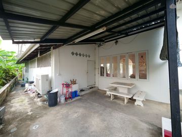 Proven Opportunity! Earn 1 Million THB Monthly!    For Sale! Developed Land with a Home Café   Located on Phetkasem Road, Tha Yang, Phetchaburi. Perfe