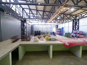 Proven Opportunity! Earn 1 Million THB Monthly!    For Sale! Developed Land with a Home Café   Located on Phetkasem Road, Tha Yang, Phetchaburi. Perfe