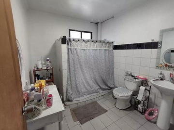 Gran Casa Regularizada, 6d/2b, 456m2 Terreno, Metro Observa.