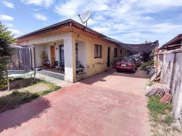 Gran Casa Regularizada, 6d/2b, 456m2 Terreno, Metro Observa.