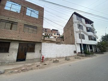 VENTA TERRENO 185.9M2 SJM LIMITE SURCO - $150,000