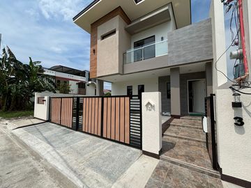 DASMARINAS SINGLE ATTACHED HOUSE AND LOT ALONG GOVERNORS DRIVE