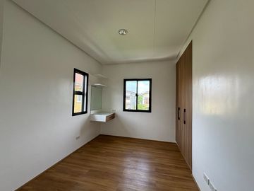 DASMARINAS SINGLE ATTACHED HOUSE AND LOT ALONG GOVERNORS DRIVE