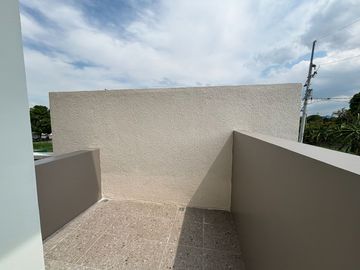 DASMARINAS SINGLE ATTACHED HOUSE AND LOT ALONG GOVERNORS DRIVE