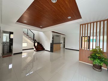 DASMARINAS SINGLE ATTACHED HOUSE AND LOT ALONG GOVERNORS DRIVE