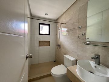 DASMARINAS SINGLE ATTACHED HOUSE AND LOT ALONG GOVERNORS DRIVE