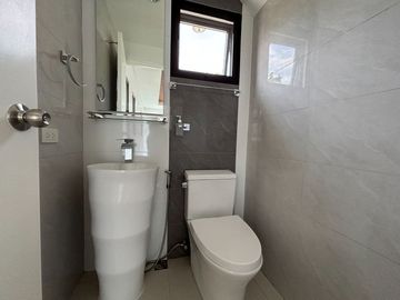 DASMARINAS SINGLE ATTACHED HOUSE AND LOT ALONG GOVERNORS DRIVE