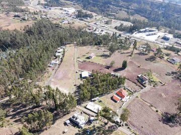 SE VENDE TERRENO EN JAVIER LOYOLA - AZOGUES
