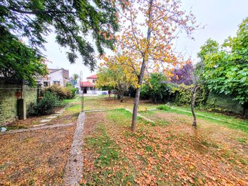 Casa Sólida De 2 Pisos, 4d/3b, 767 M2 De Terreno, San Miguel