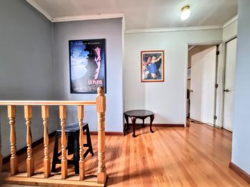 Casa Sólida De 2 Pisos, 4d/3b, 767 M2 De Terreno, San Miguel