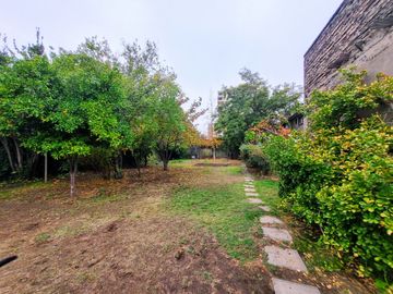 Casa Sólida De 2 Pisos, 4d/3b, 767 M2 De Terreno, San Miguel