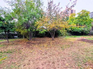 Casa Sólida De 2 Pisos, 4d/3b, 767 M2 De Terreno, San Miguel