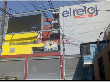 Casa En Venta En Ramon Carcamo- Lima