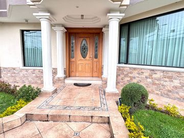 ¡Se vende espectacular departamento dúplex en Ponceano! 🏡✨