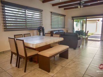 Casa con alberca y jardín cerca de la playa, venta, el Cielo, Playa del Carmen.