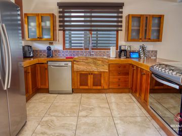 Casa con alberca y jardín cerca de la playa, venta, el Cielo, Playa del Carmen.