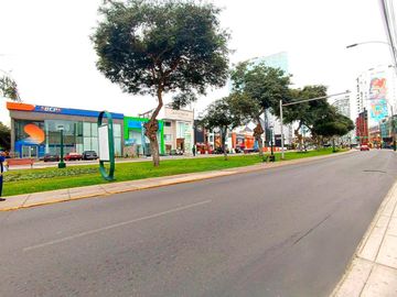 VENTA DE DEPARTAMENTO EN MAGDALENA LIMITE CON SAN ISIDRO