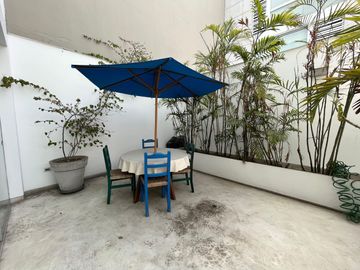 Lindo y practico departamento en Barranco, cerca al Malecón (AMOBLADO)