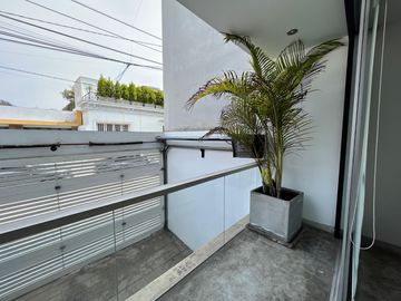 Lindo y practico departamento en Barranco, cerca al Malecón (AMOBLADO)