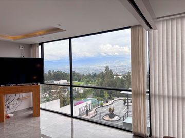 EN VENTA SUITE, con vista panoramica Sector Lumbisi (2 parqueaderos)