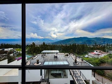 EN VENTA SUITE, con vista panoramica Sector Lumbisi (2 parqueaderos)
