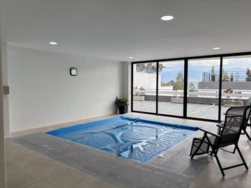 EN VENTA SUITE, con vista panoramica Sector Lumbisi (2 parqueaderos)