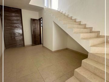 HERMOSA CASA NUEVA EN FRACCIONAMIENTO LOS OLIVOS