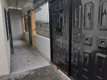 SE VENDE DE OPORTUNIDAD, CASA AMOBLADA + MINI DEPARTAMENTO 105 M2. DE CONST. SAN PABLO II - LA EMANUEL – LA CONCORDIA – SANTO DOMINGO - ECUADOR