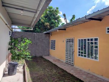 SE VENDE DE OPORTUNIDAD, CASA AMOBLADA + MINI DEPARTAMENTO 105 M2. DE CONST. SAN PABLO II - LA EMANUEL – LA CONCORDIA – SANTO DOMINGO - ECUADOR