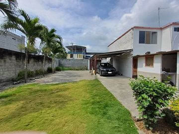 SE VENDE CASA VACACIONAL, TERRENO 950 M² TONSUPA - ATACAMES - ESMERALDAS - ECUADOR