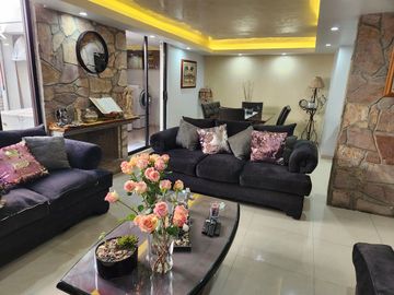 CASA REMODELADA EN VENTA